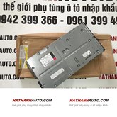 Hộp điều khiển âm ly xe Range Rover - LR064177